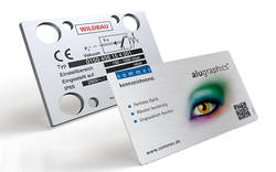 Eloxierte Typenschilder mit Untereloxaldruck